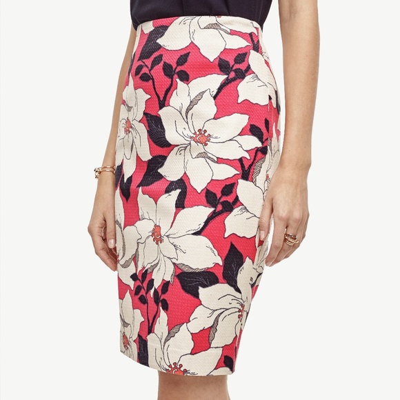 Ann Taylor Dresses & Skirts - Ann Taylor 'Callie Pink' Hibiscus Skirt